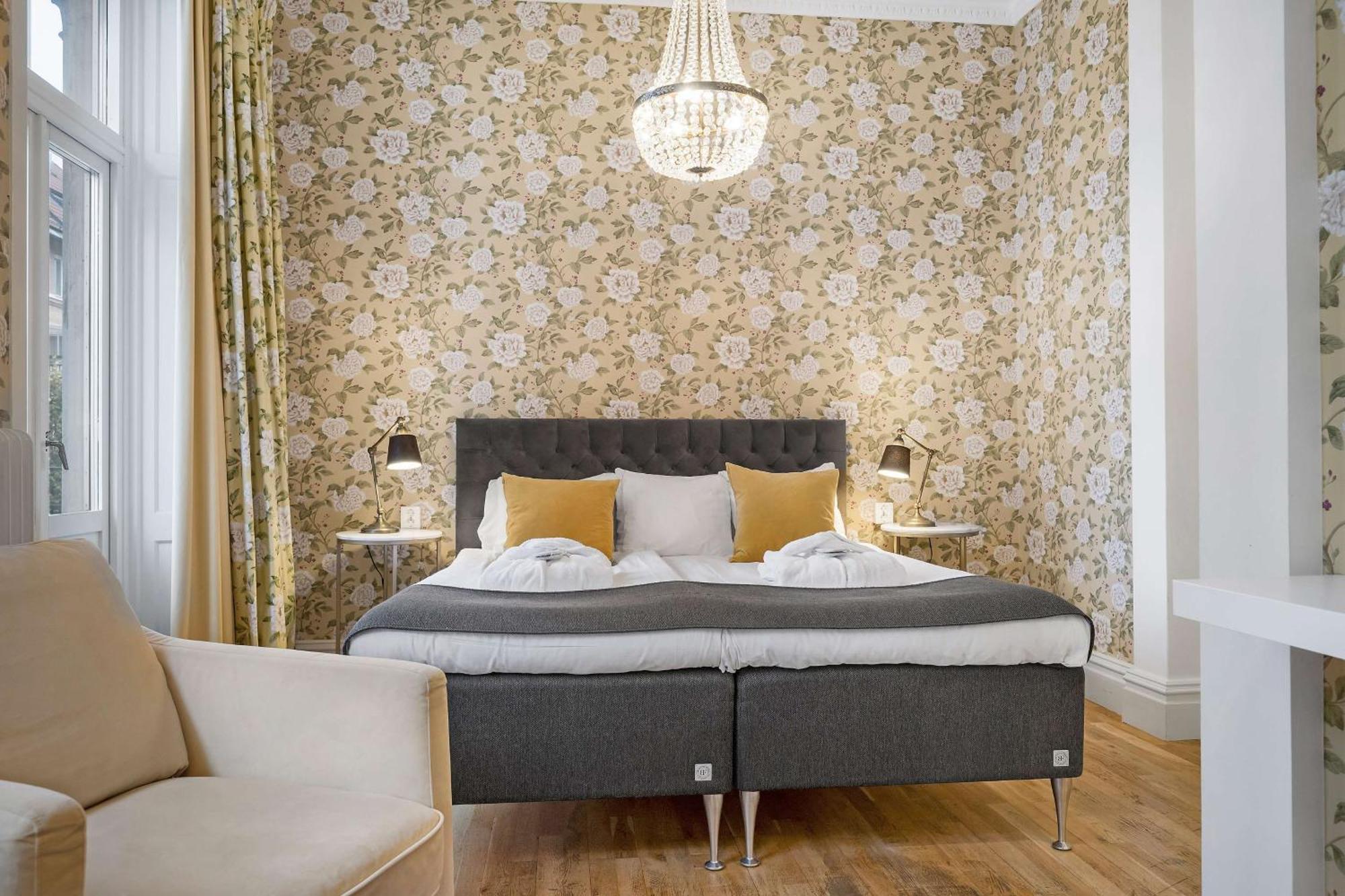 Linnea Hotel
